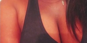 Loeline massage sexy à Longué-Jumelles, 49