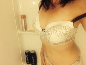 Chaneze escorts in Pikesville, MD